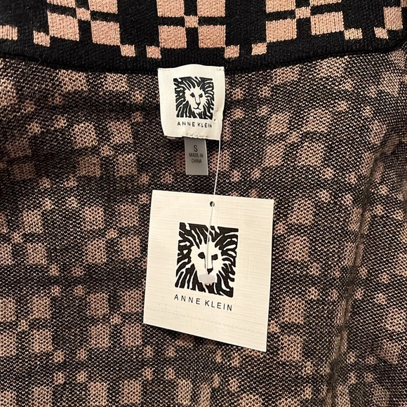 New Anne Klein Black & beige checkered Sweater/Jacket - Picture 5 of 6